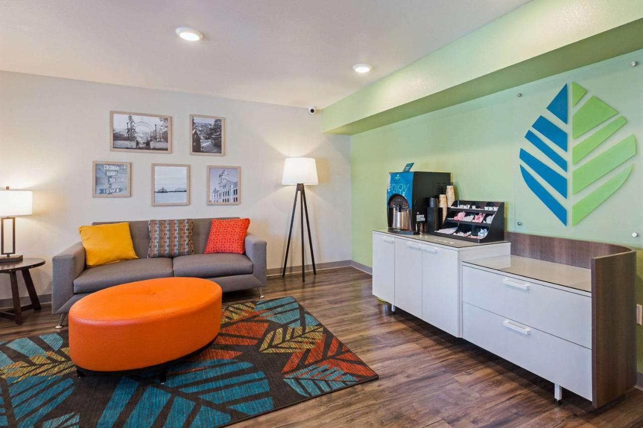 Woodspring Suites Davenport Quad Cities Екстер'єр фото